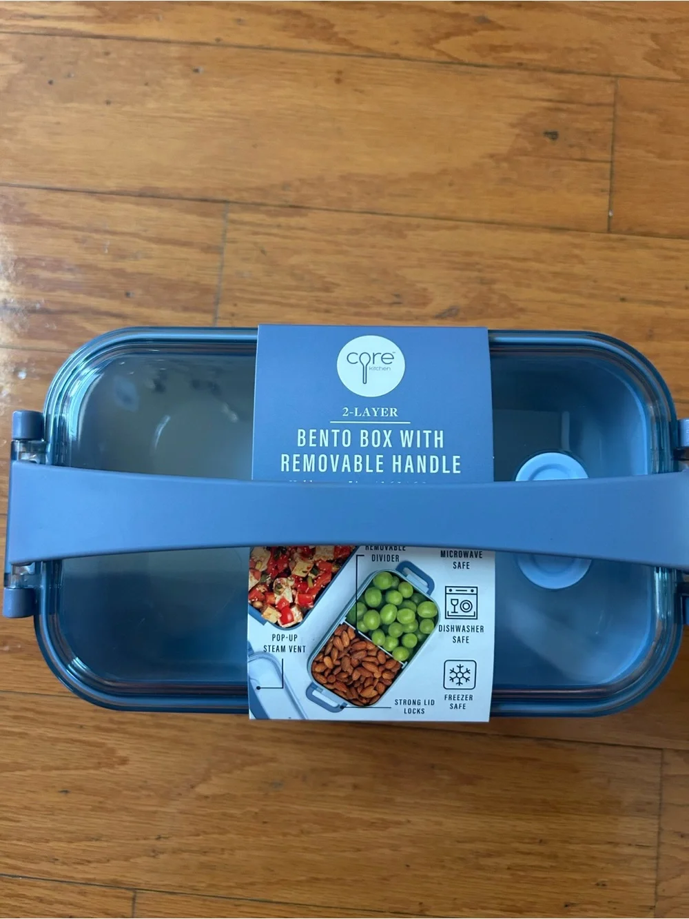 NWT 2-Layer Bento Box with Removable Handle